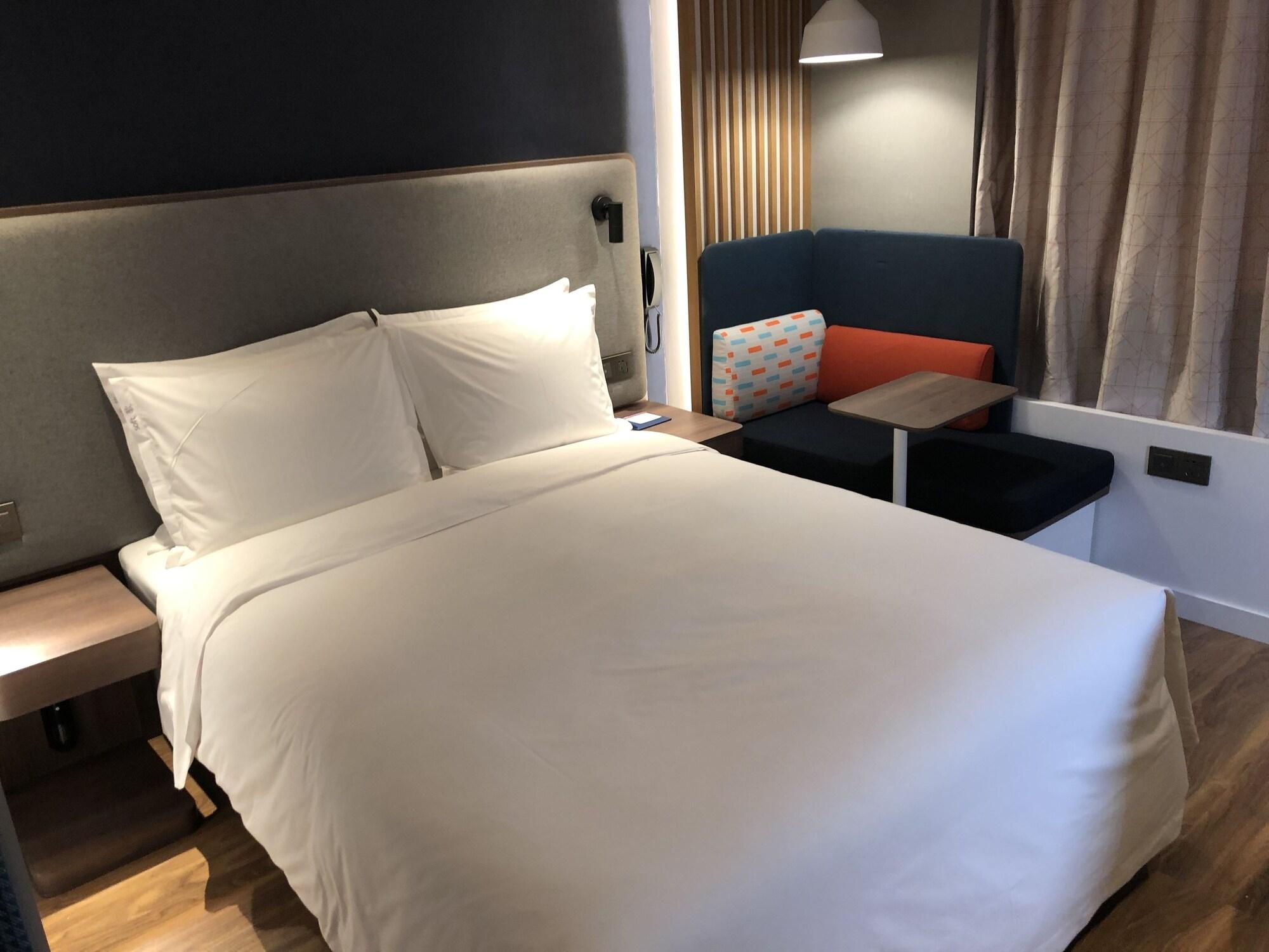 Standard, Multiple Beds