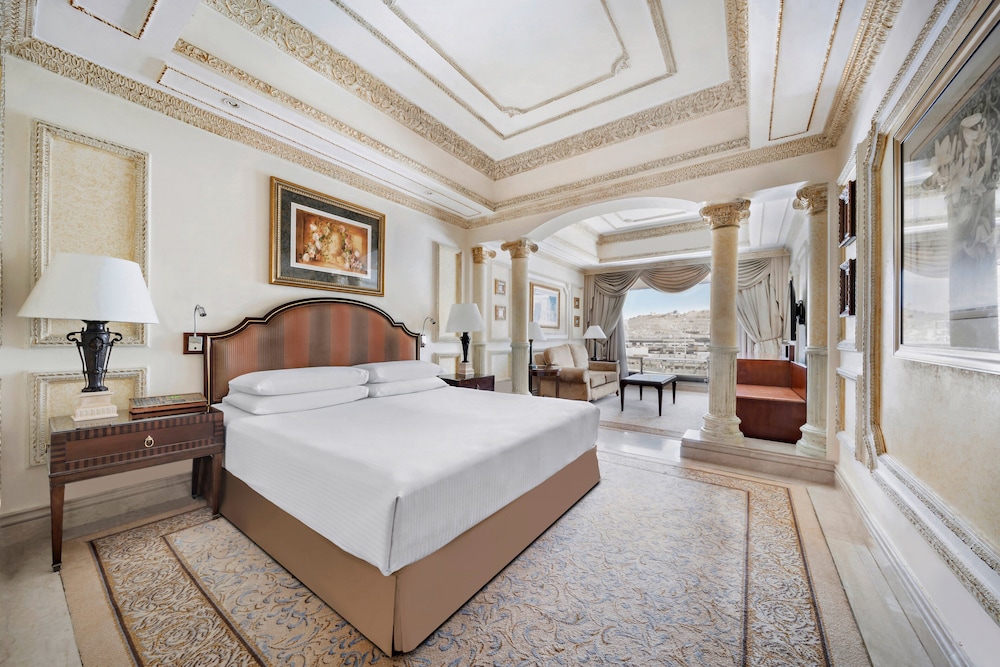 CLASSIC, KING BED, HARAM VIEW, CLUB LOUNGE ACCESS