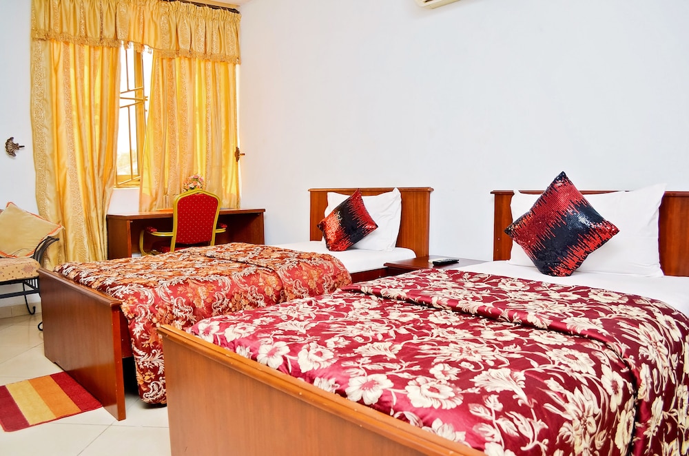 Bethel Heights Hotel 24/44