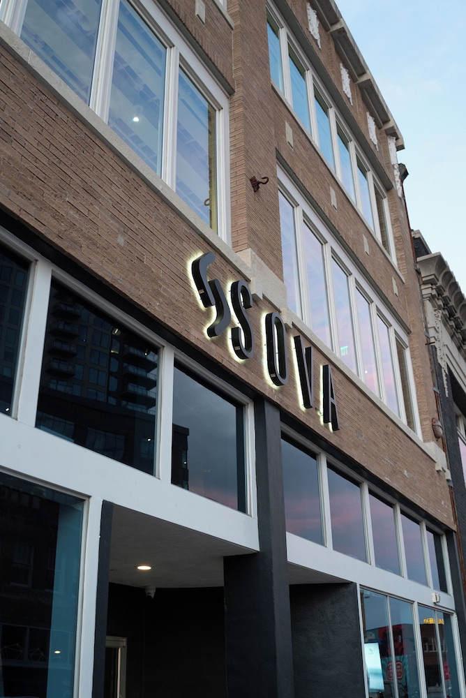 SOVA Micro-Room & Social Hotel 3/50