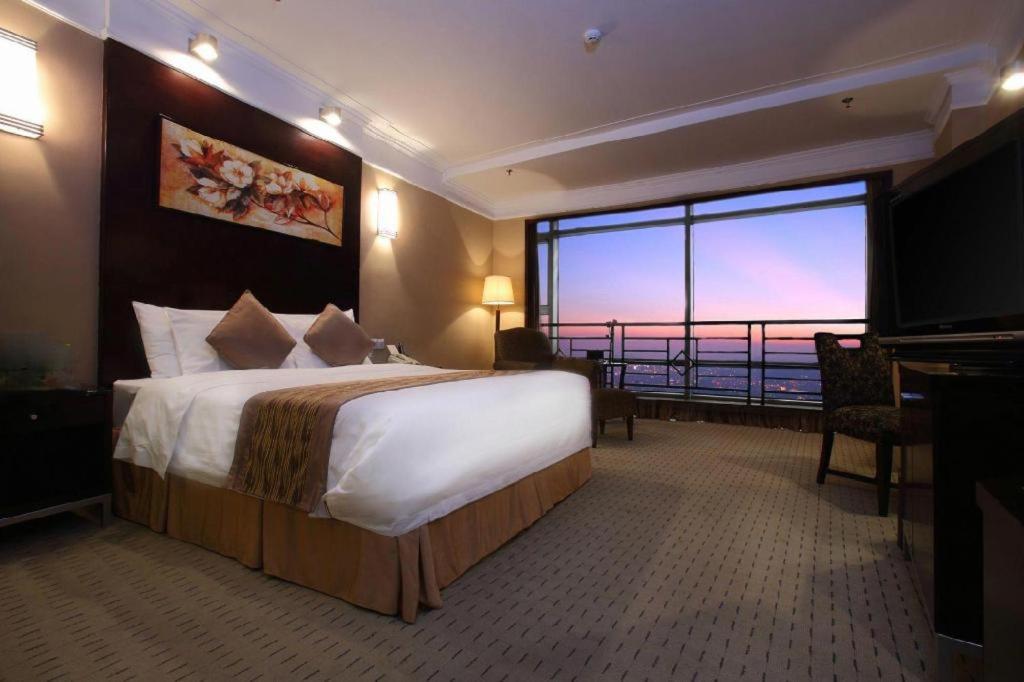 Blue Horizon Hotel (Qingdao Laoshan) 16/56