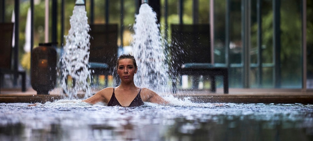 swimming pool spa