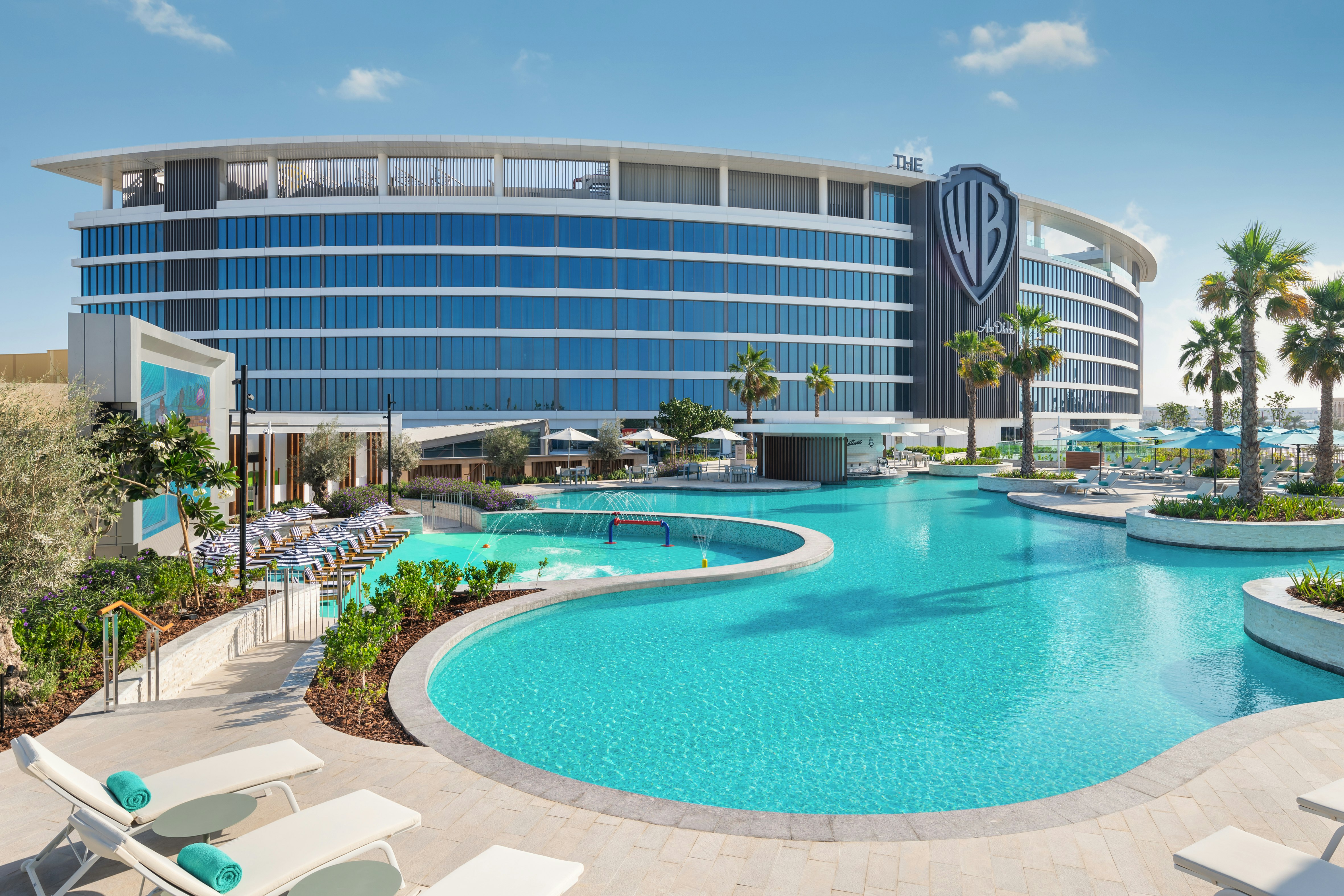 The WB Abu Dhabi, Curio Collection by Hilton 50/50