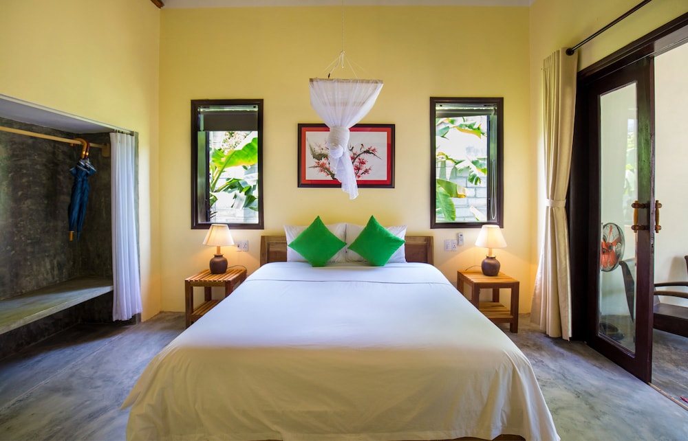 Red Flower Cottages Homestay 32/72