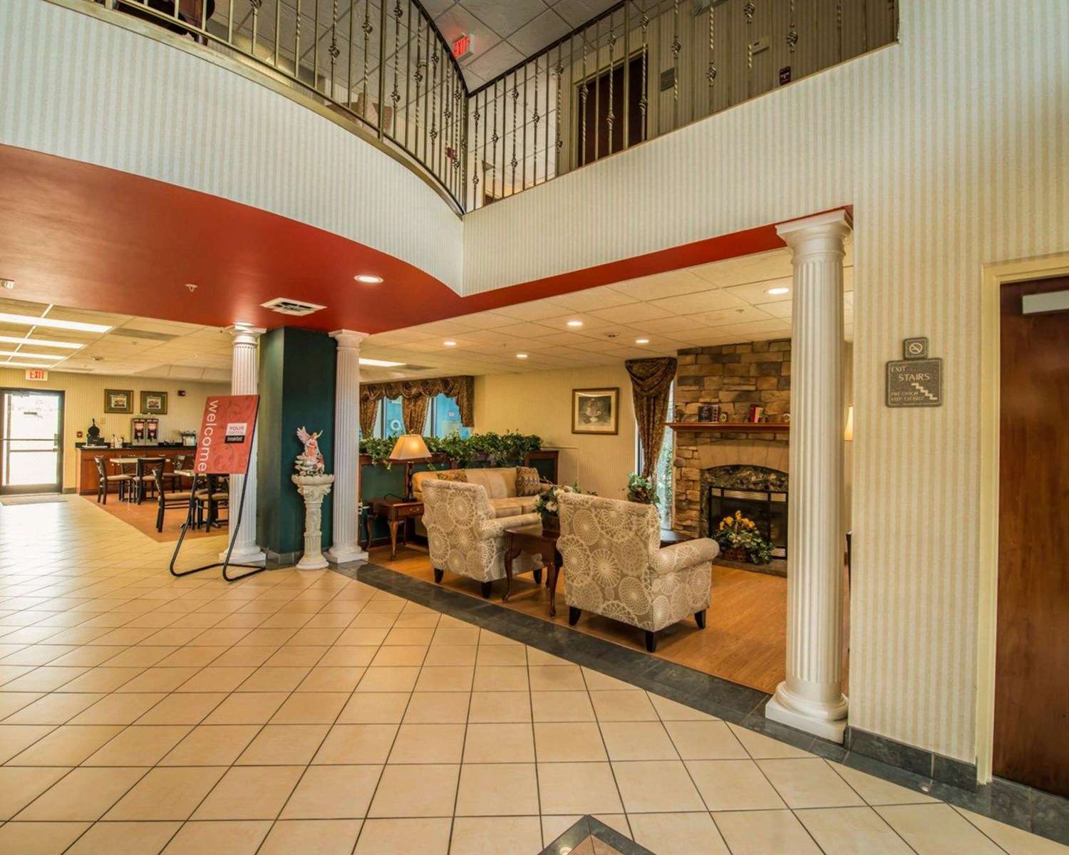 Comfort Inn & Suites Morganton South 9/33