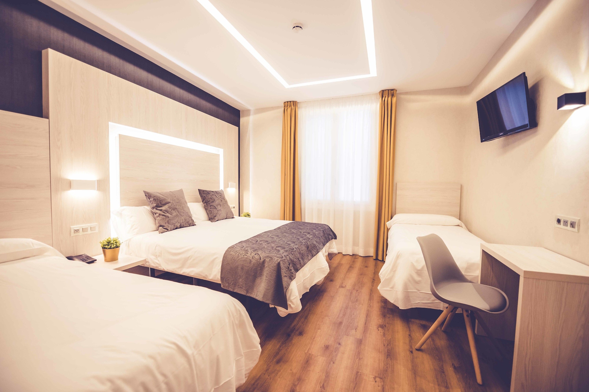 1 BEDROOM, COMFORT, QUADRUPLE