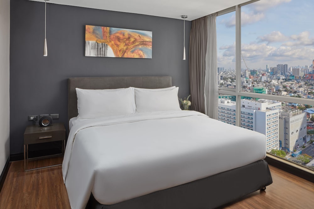 F1 Hotel Manila BGC 21/65