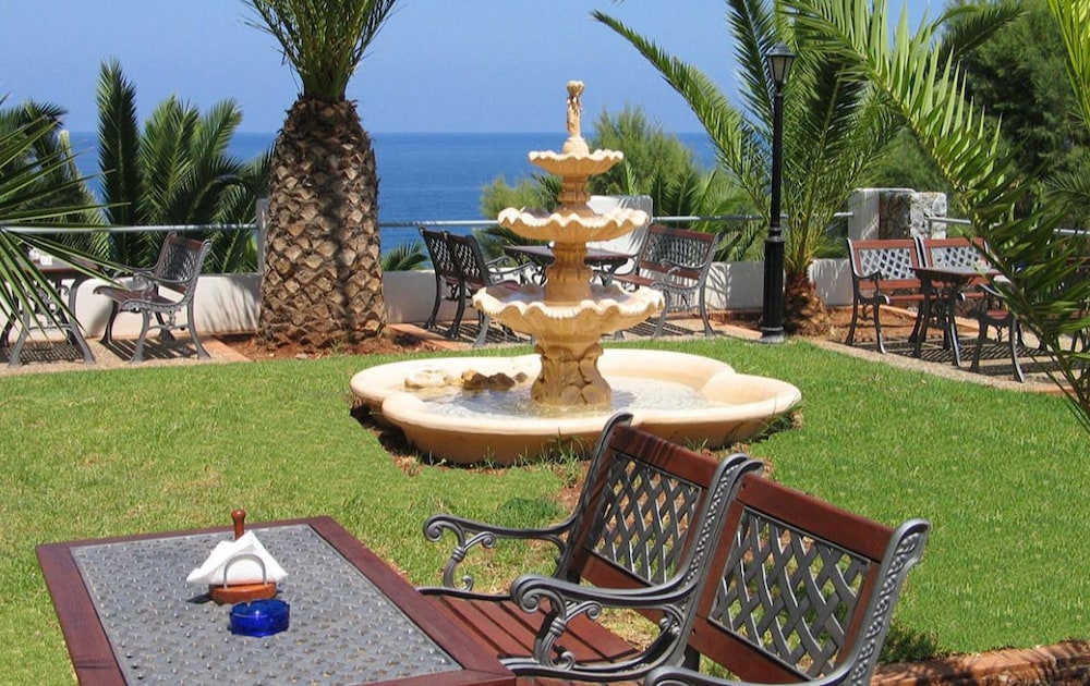 Europa Resort Hotel 47/53