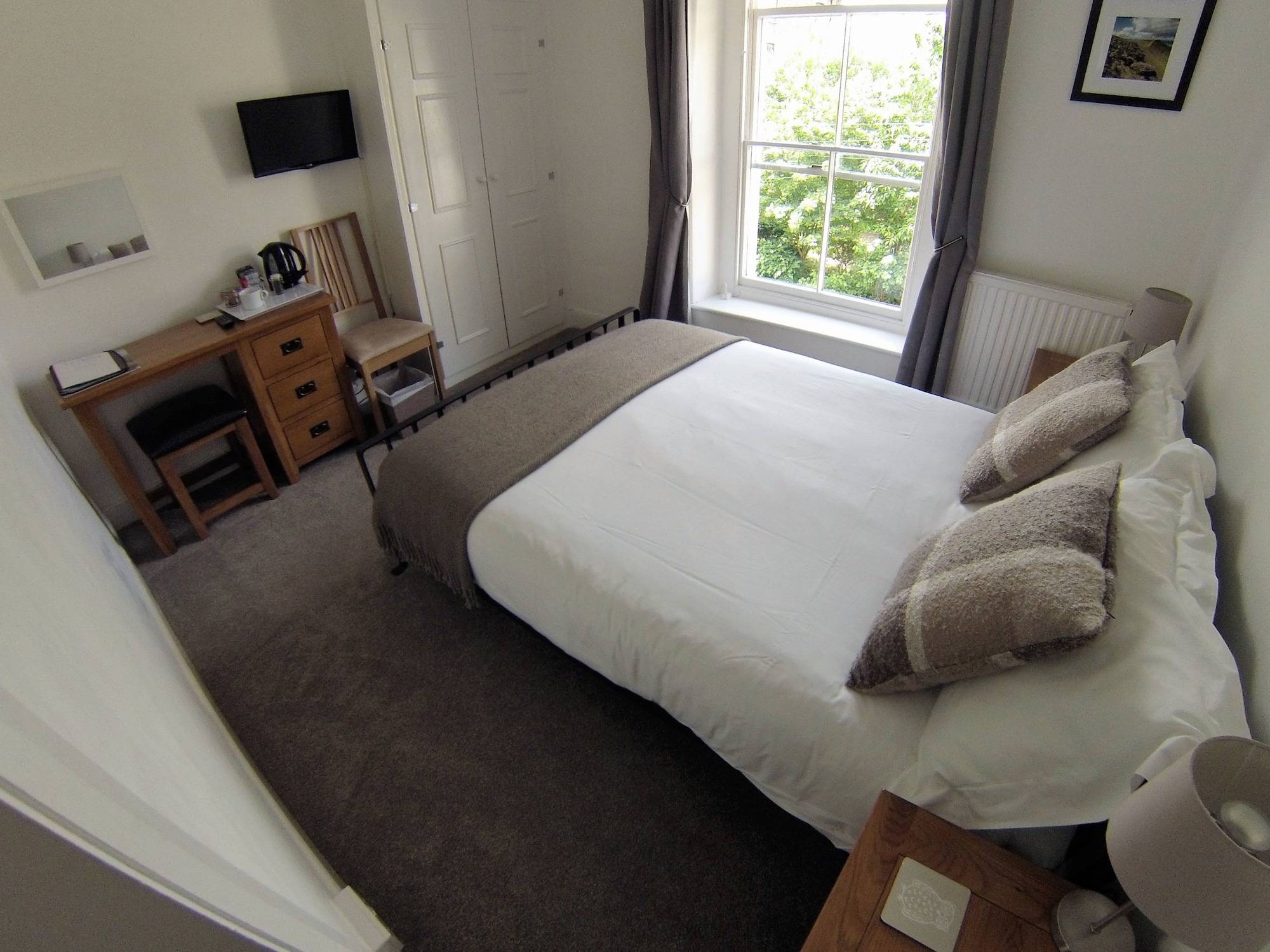 Standard, Double Bed, Ty Helyg Guest House 4/6