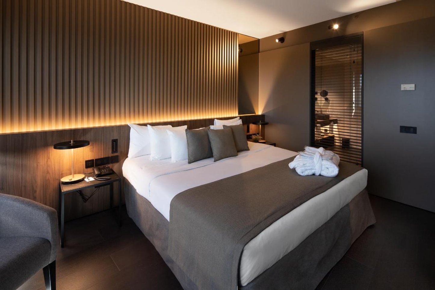 Barcelona Airport Hotel 16/86