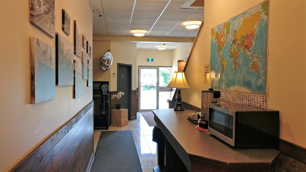 Pemberton Hotel (Motel) 37/49