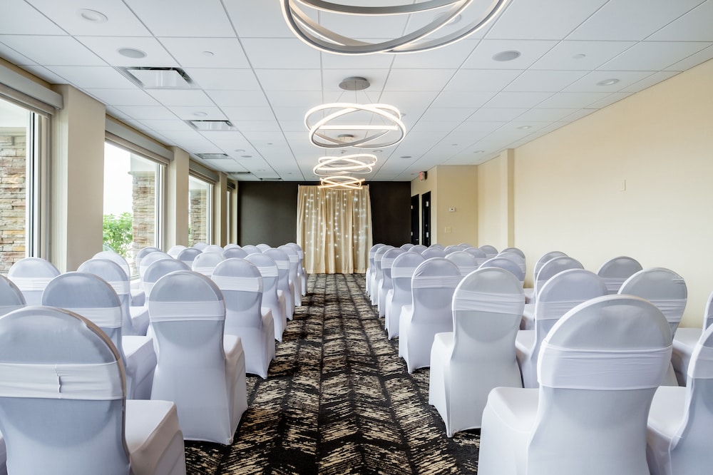 Holiday Inn Grand Haven-Spring Lake, an IHG Hotel 45/52