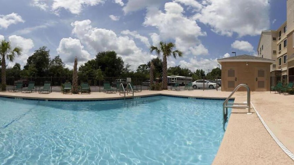Staybridge Suites Gulf Shores 4/51