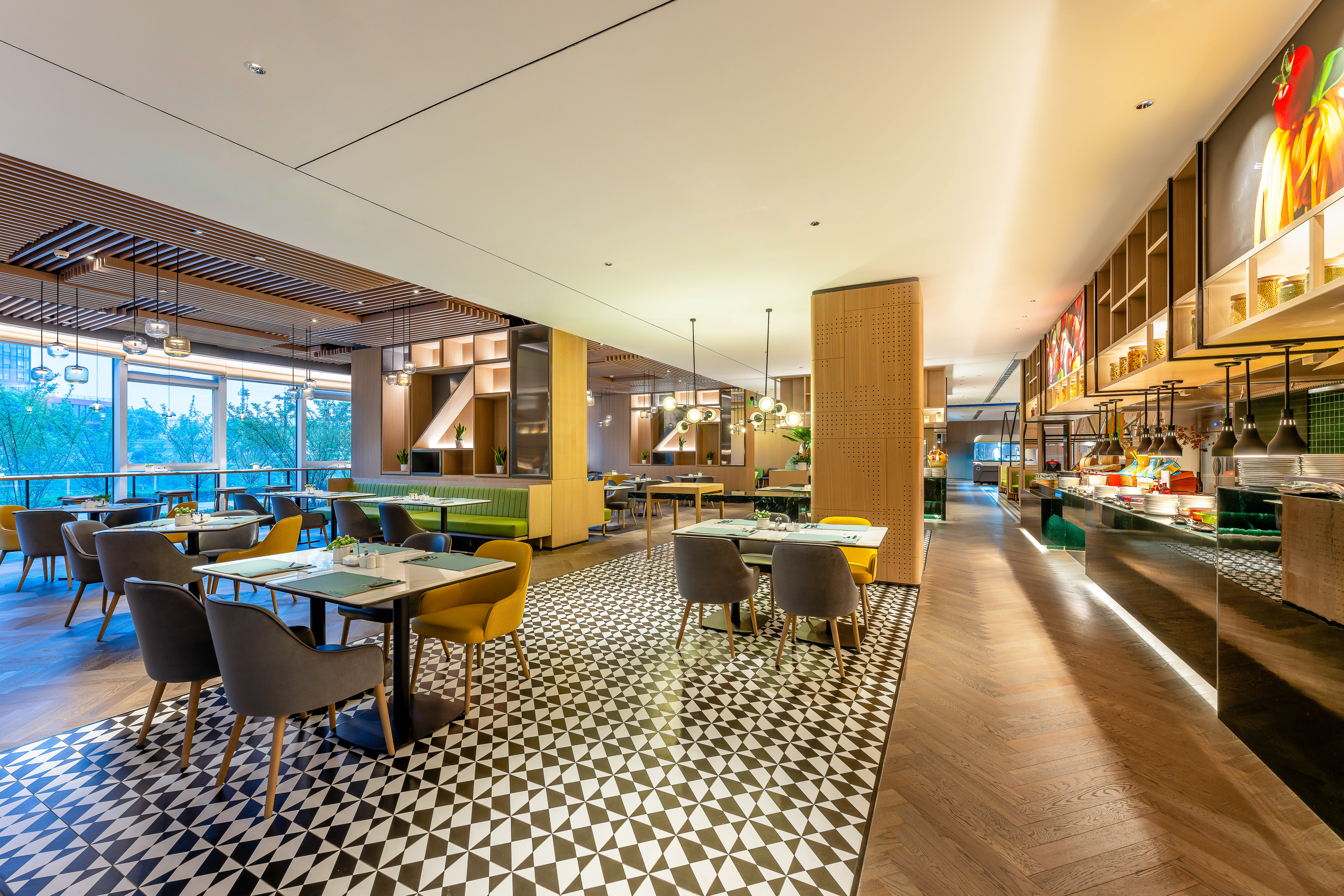 Holiday Inn Chongqing Data Valley 49/59