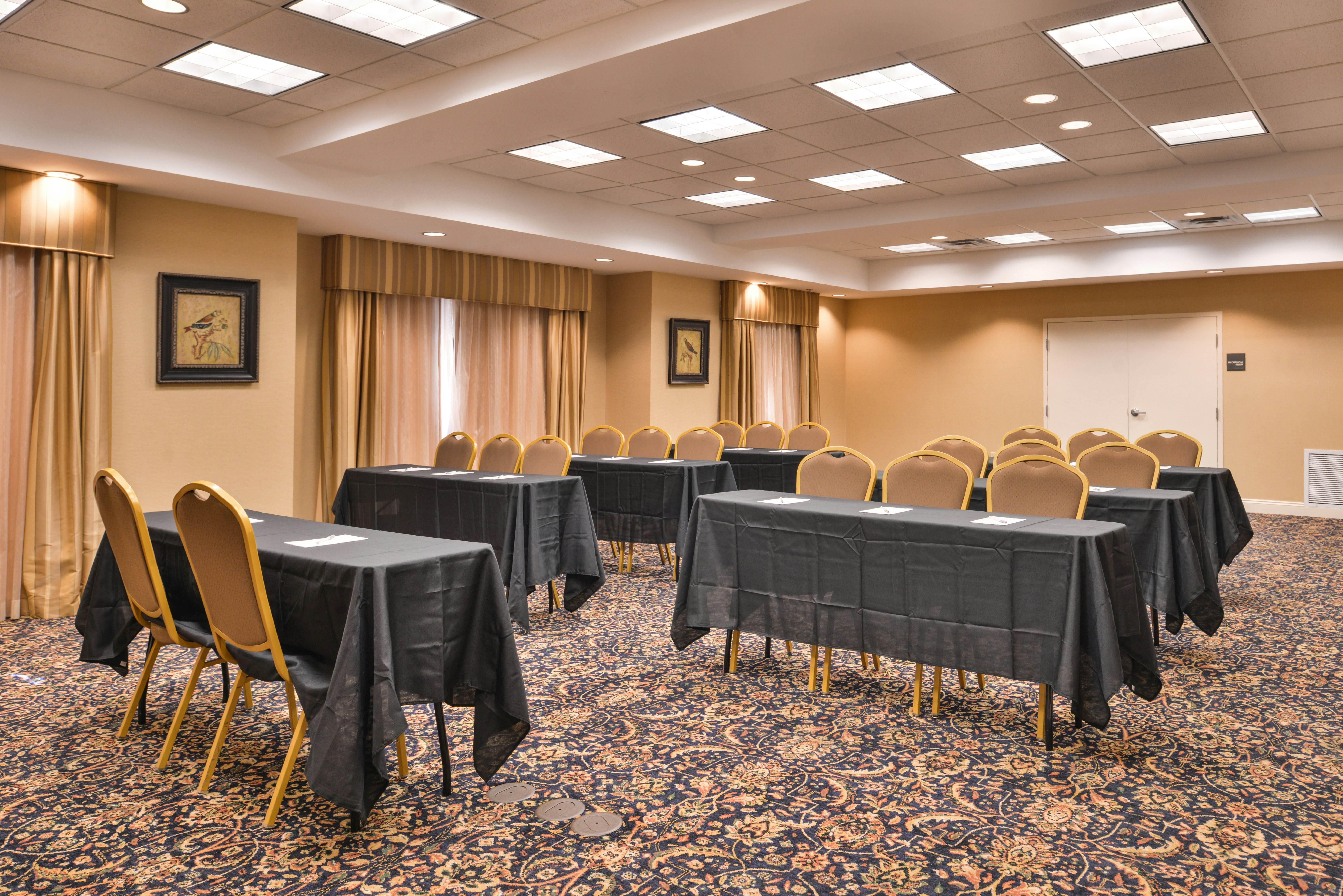 Hampton Inn Jackson, AL 36/44
