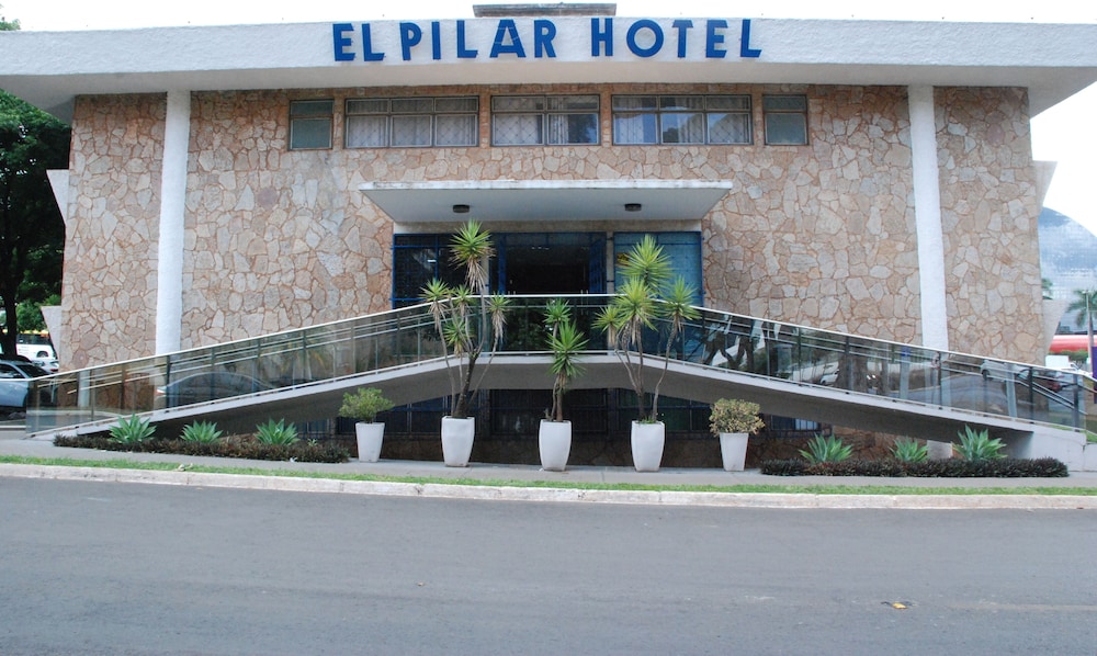 Hotel El Pilar 3/50