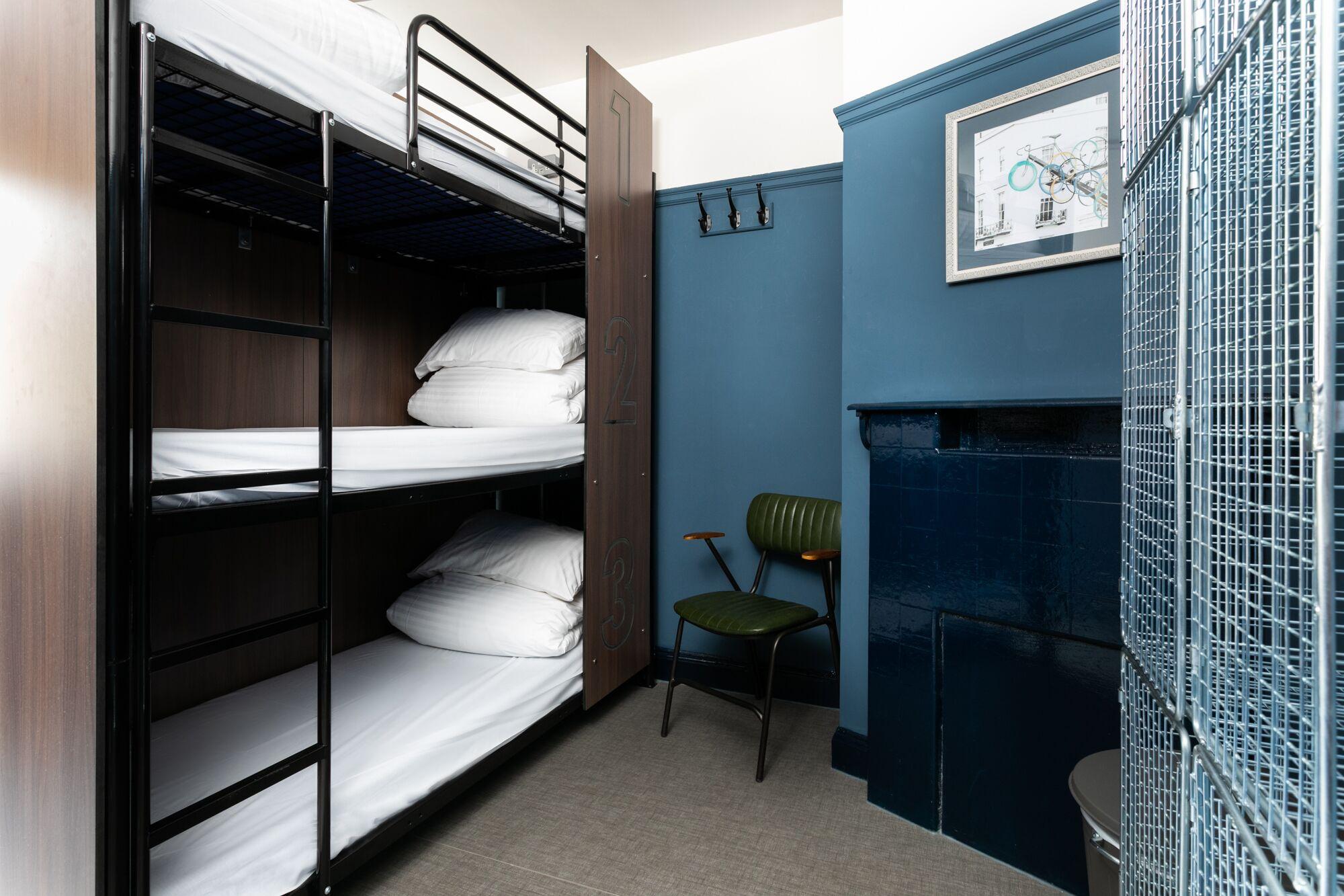 Private, 6 Beds