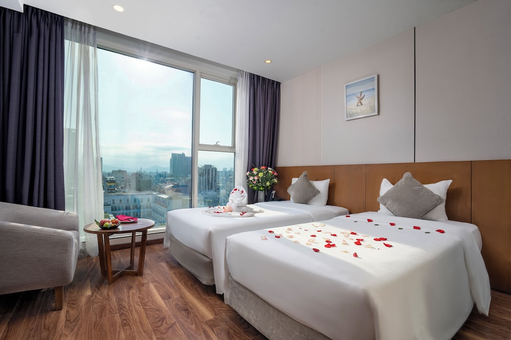 Royal Lotus Hotel Danang 28/69