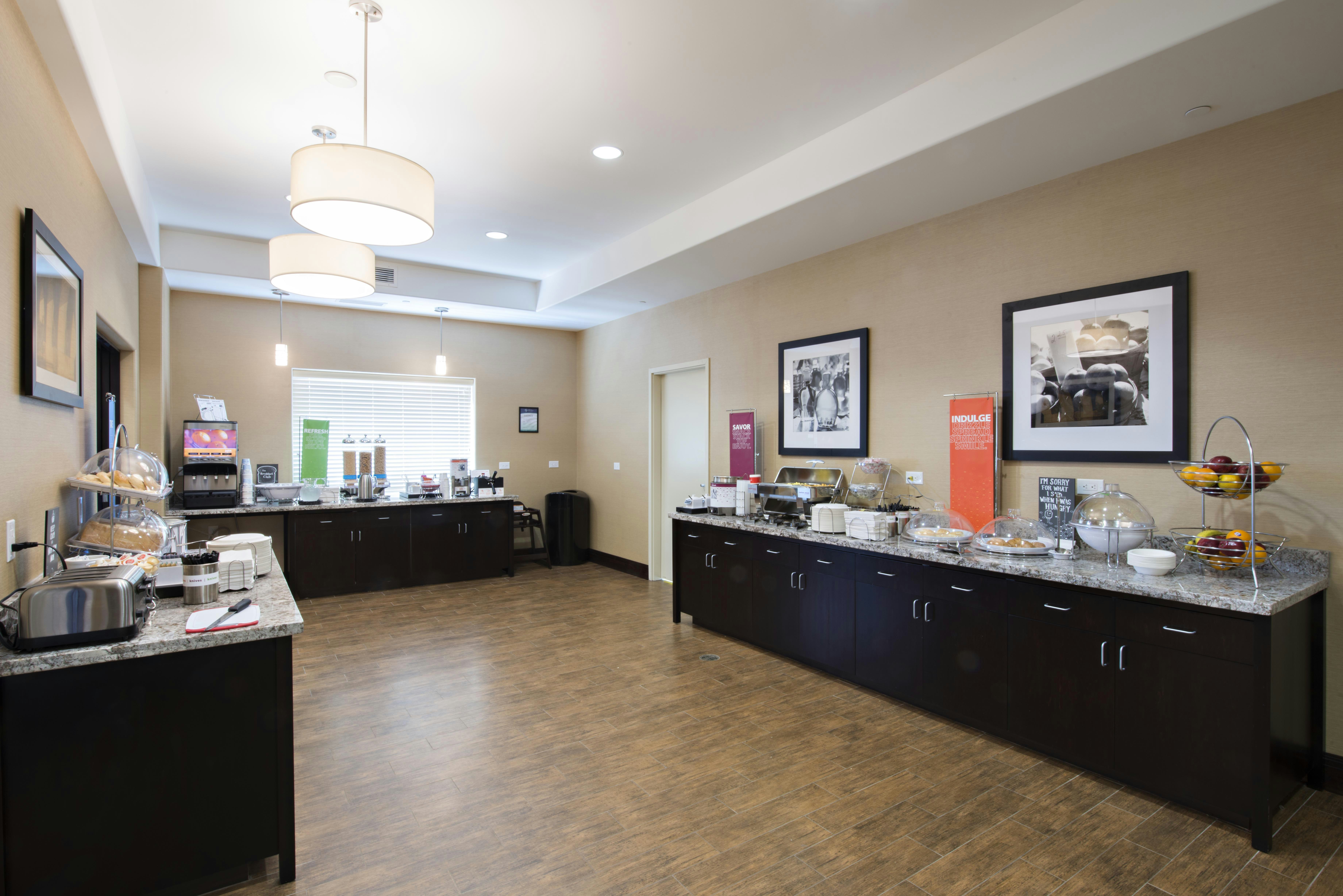 Hampton Inn Saskatoon South 2/20