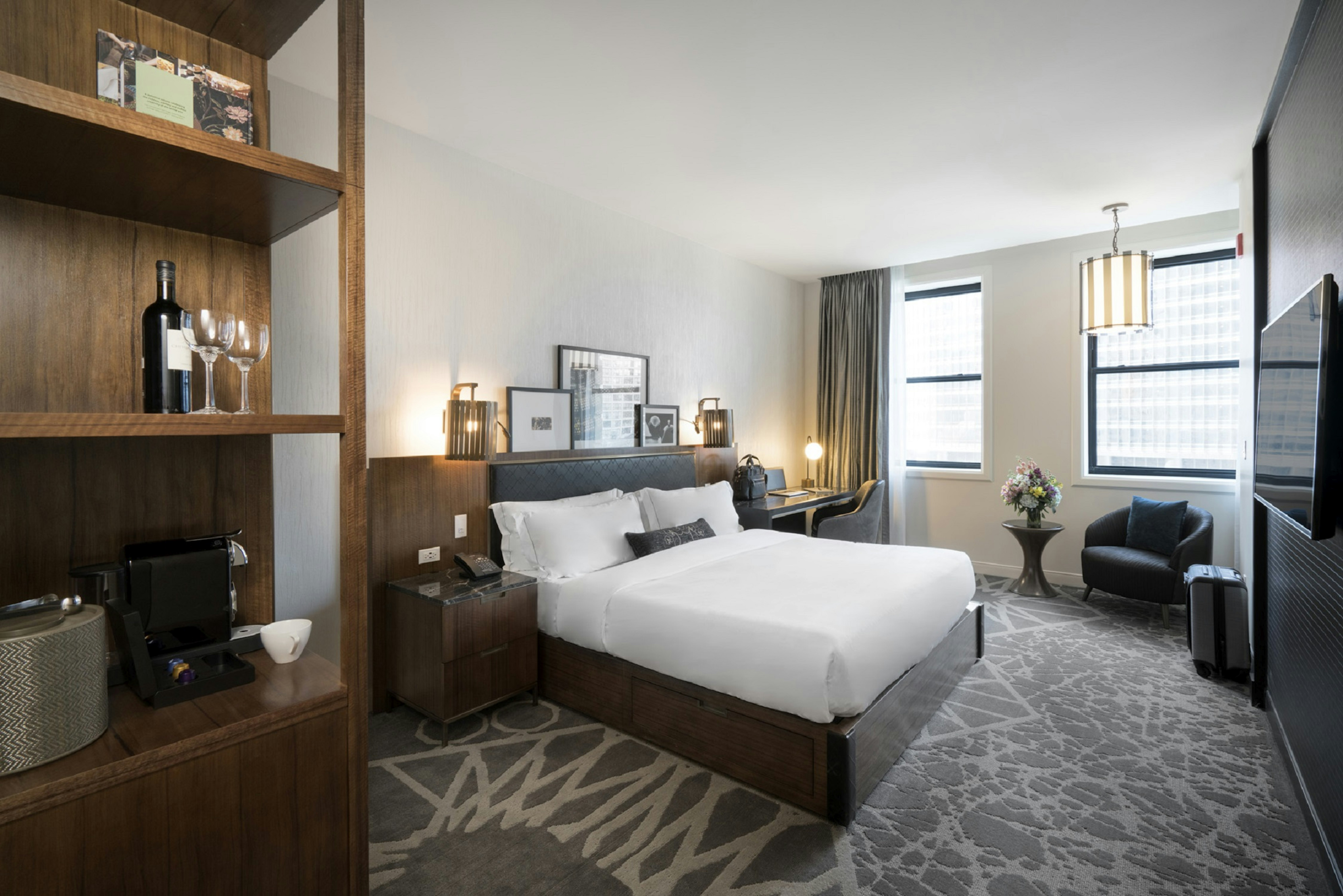 ROOM, KING BED, ACCESSIBLE