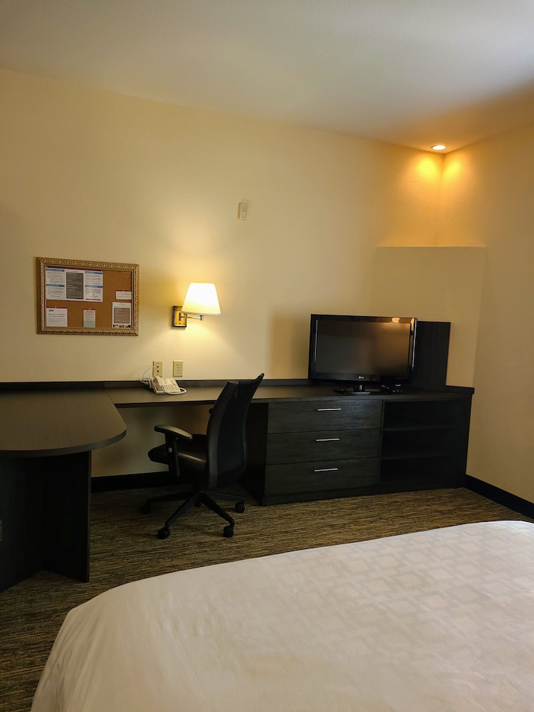 Candlewood Suites Tyler 43/54