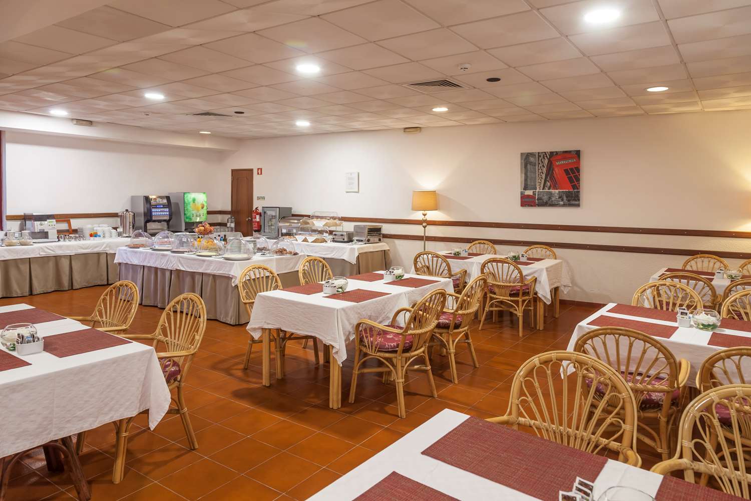 restaurant cafeteria