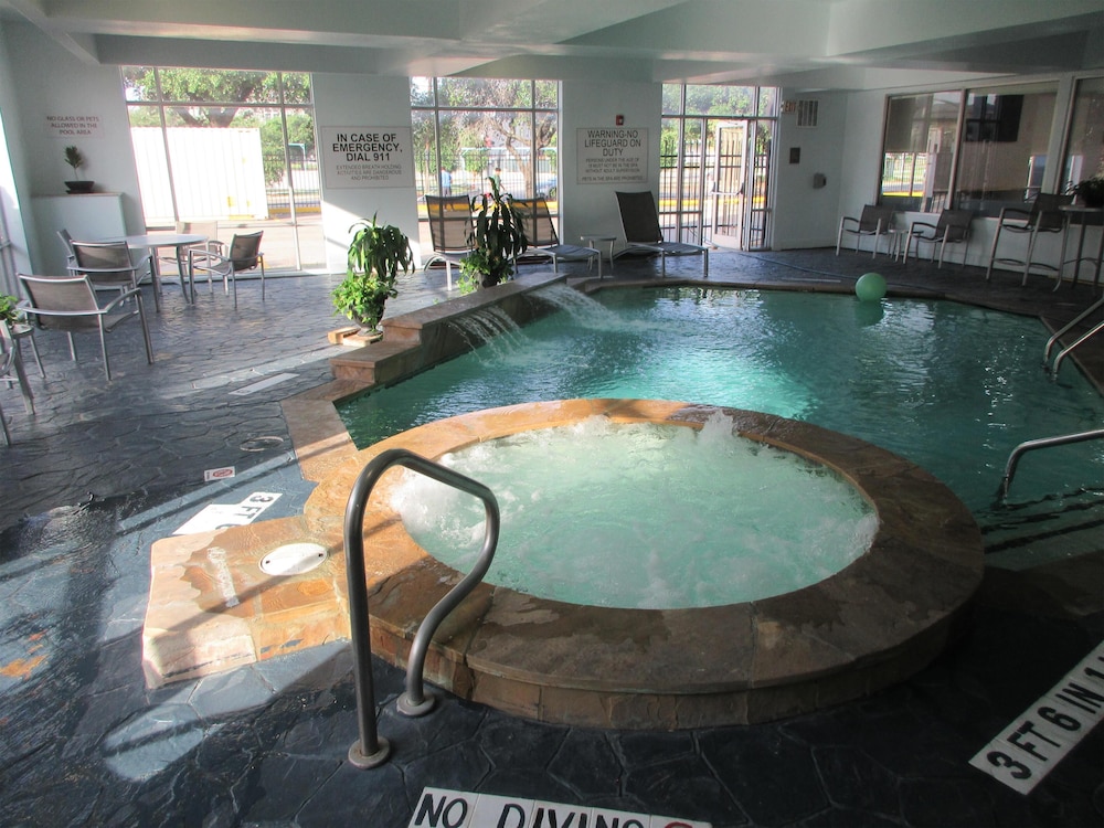 Holiday Inn Express Hotel And Suites Houston Downtown Convention Center 35/72