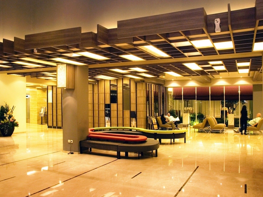 Quest Hotel Simpang Lima Semarang 28/60