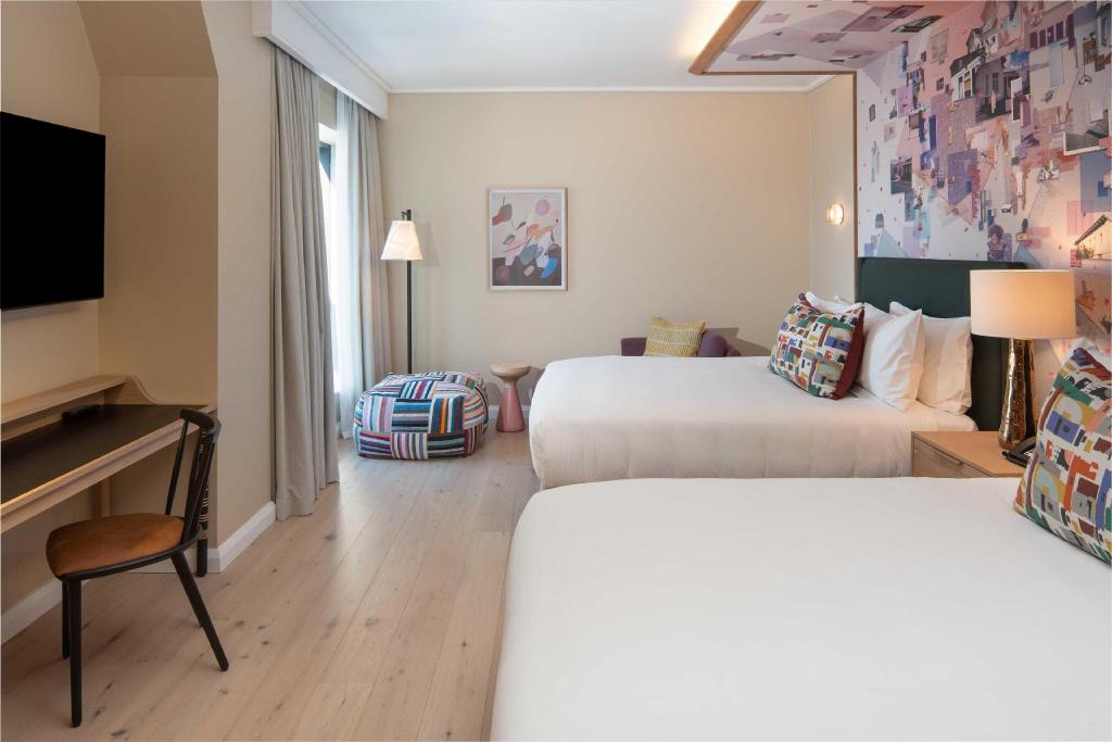 ROOM, 2 QUEEN BEDS, WITH VIEW