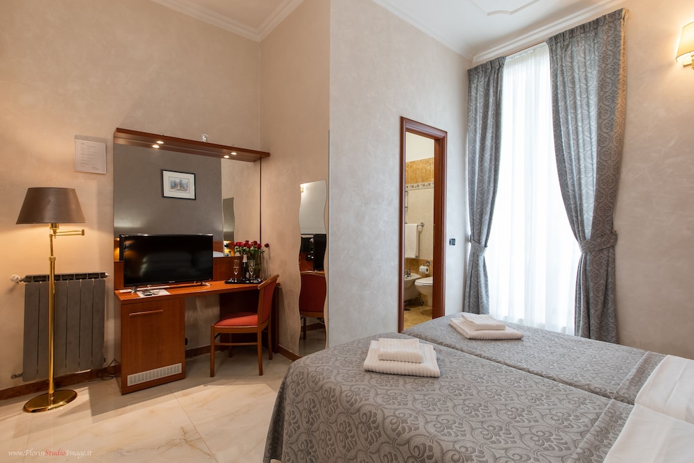 Adas Hotel 39/80