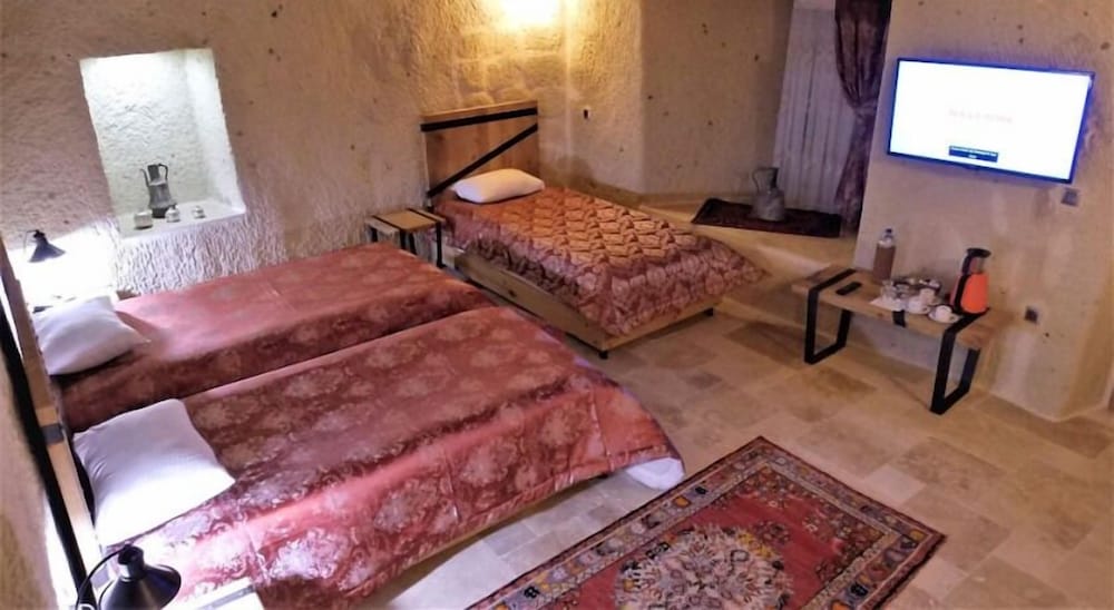 Mahzen Cave Hotel 14/55