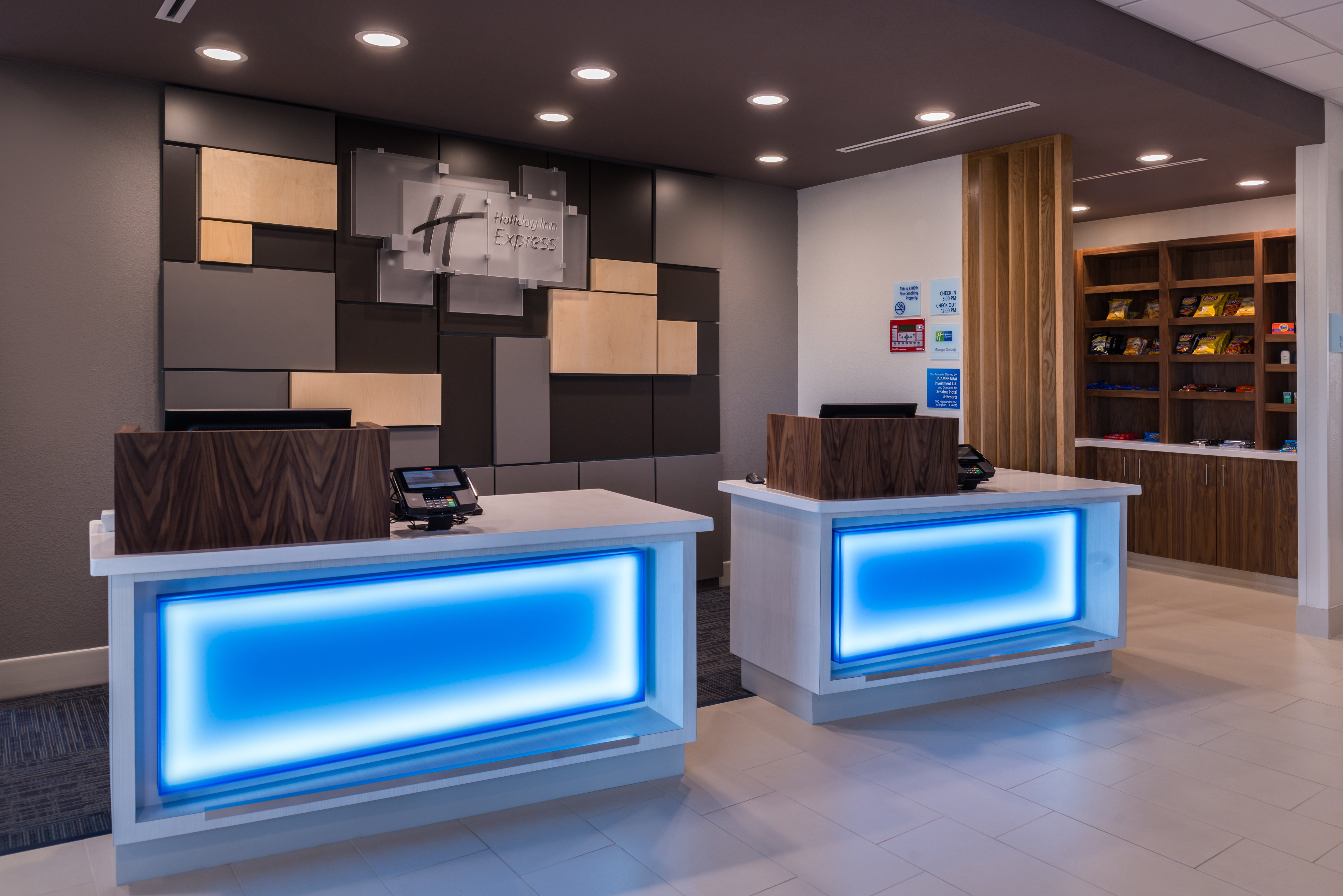 Holiday Inn Express & Suites Fort Worth West 10/45