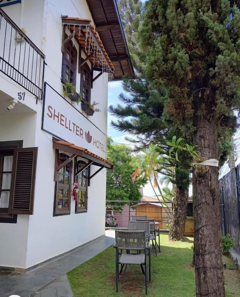 Shellter Hotel 48/50
