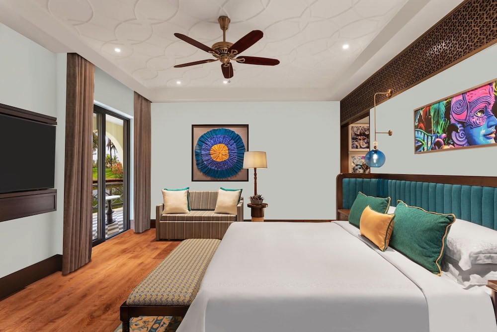 1 Bedroom, Suite, King Bed, Lagoon View, Balcony