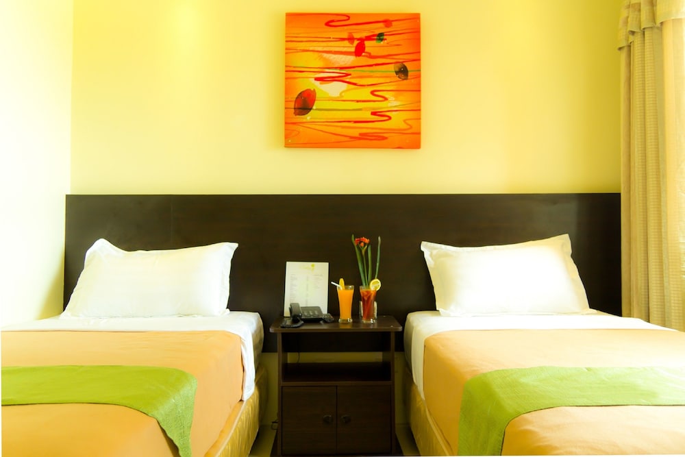 Canberry Hotel 14/49