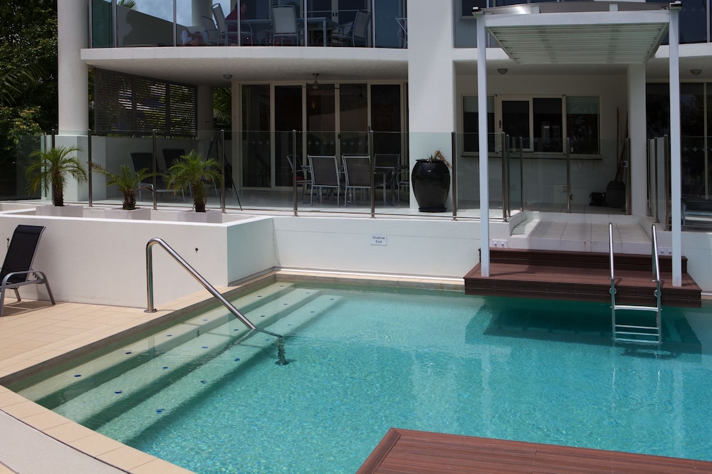 Waters Edge Apartments 25/50