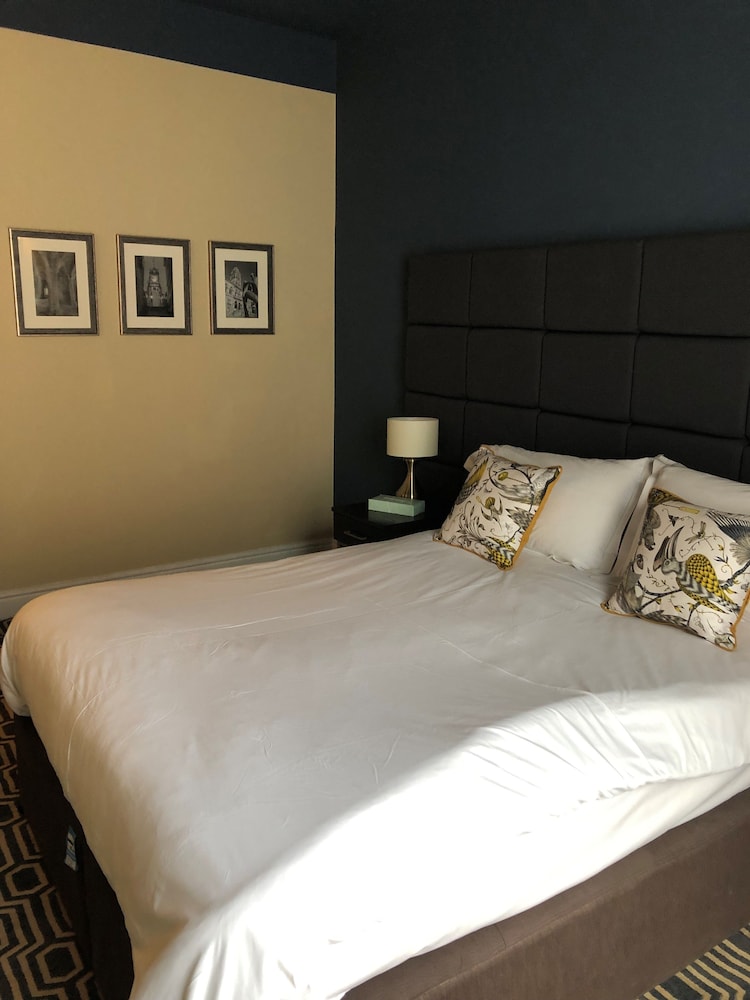 Rossett Hall Hotel 24/78