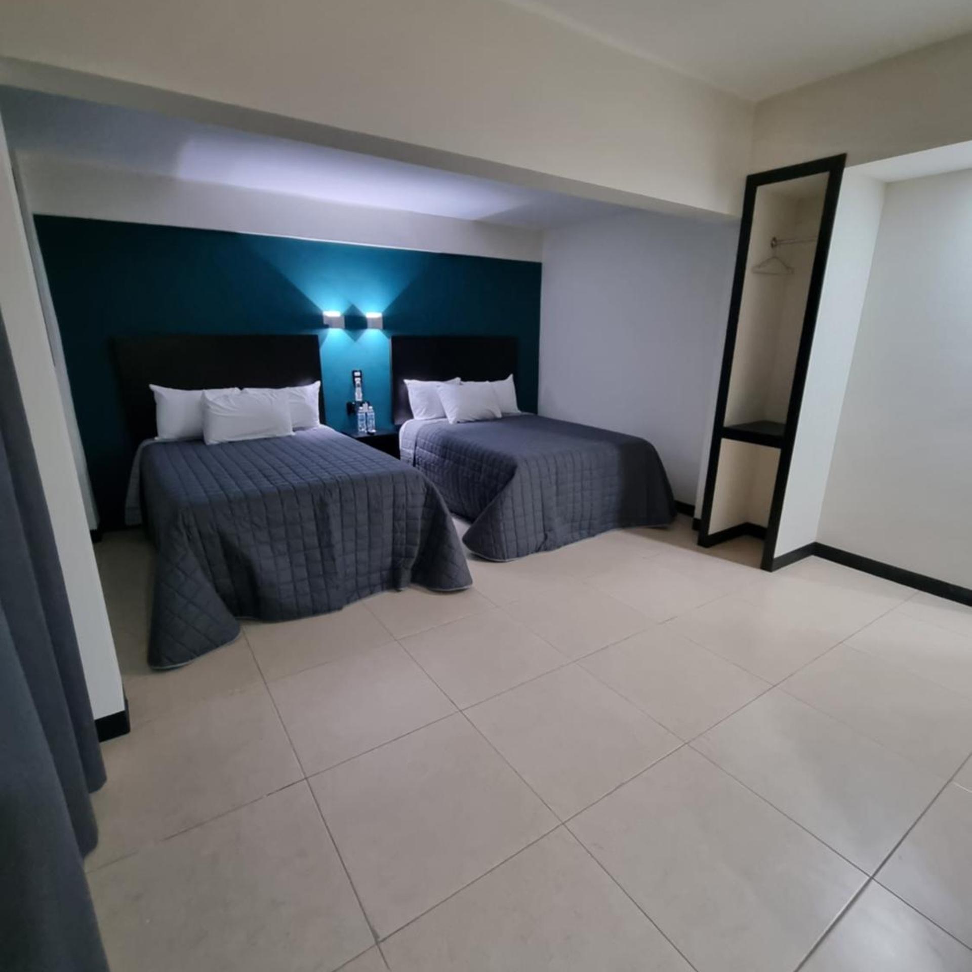 EMS Hoteles Centro Historico 6/16