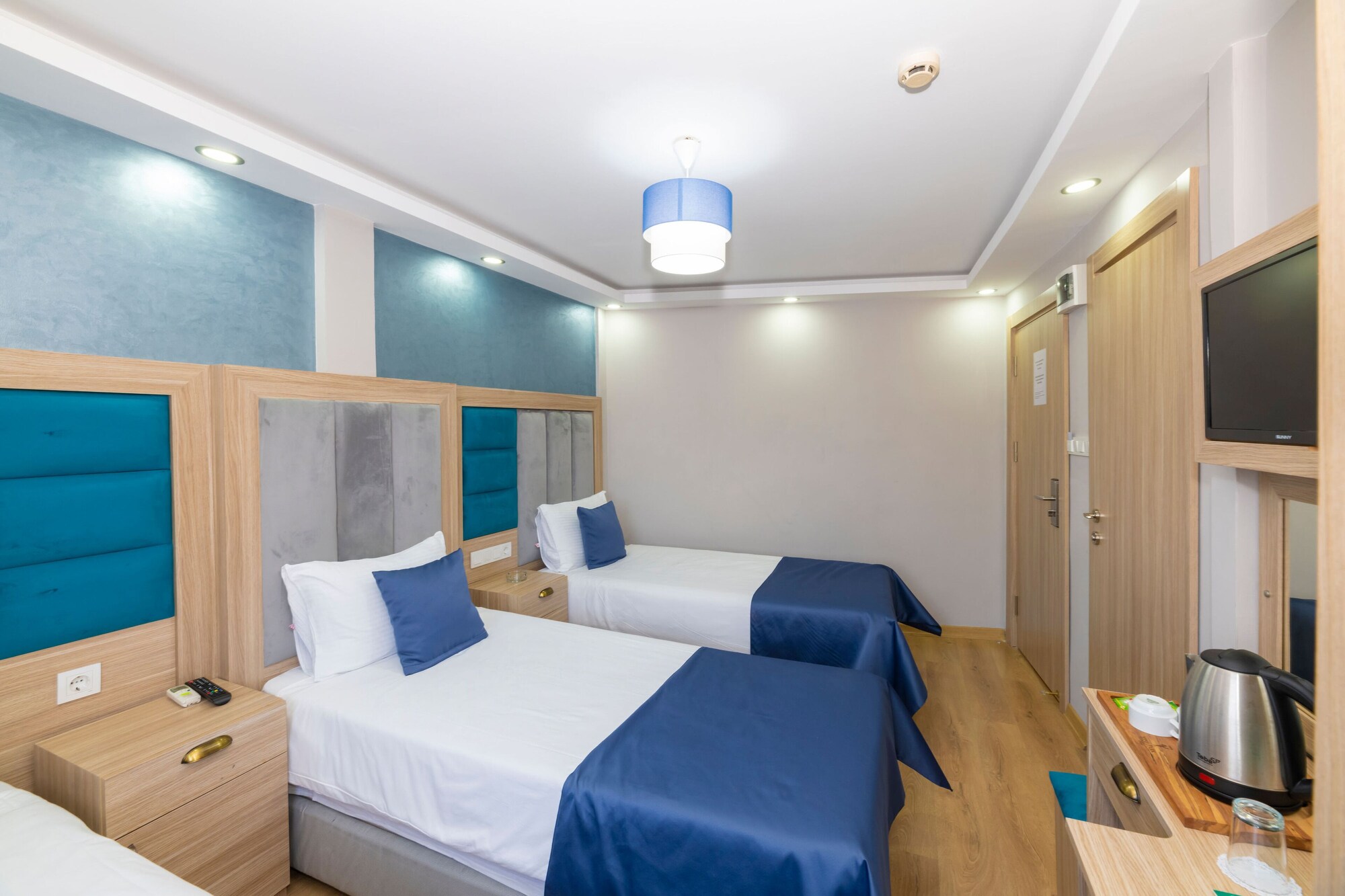 2 BEDROOMS, FAMILY, COURTYARD VIEW