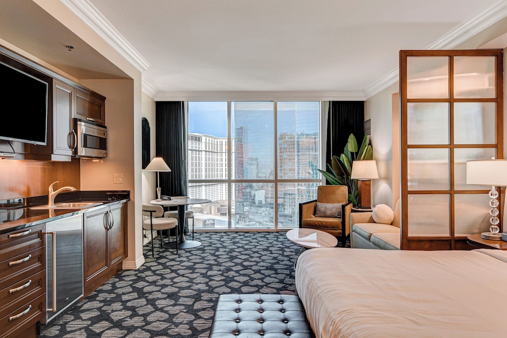Stripviewsuites At Signature 25/73