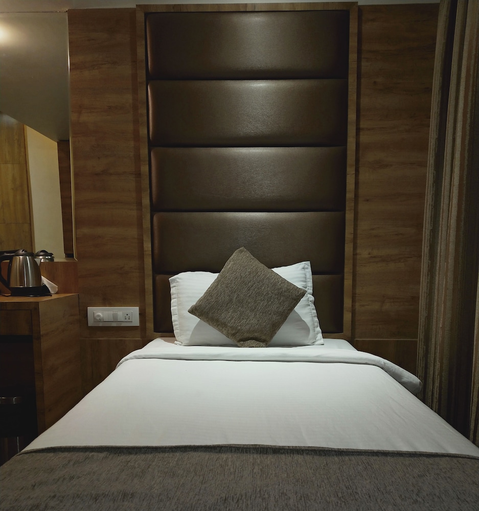 HOTEL HERITAGE DAKSHIN 19/50