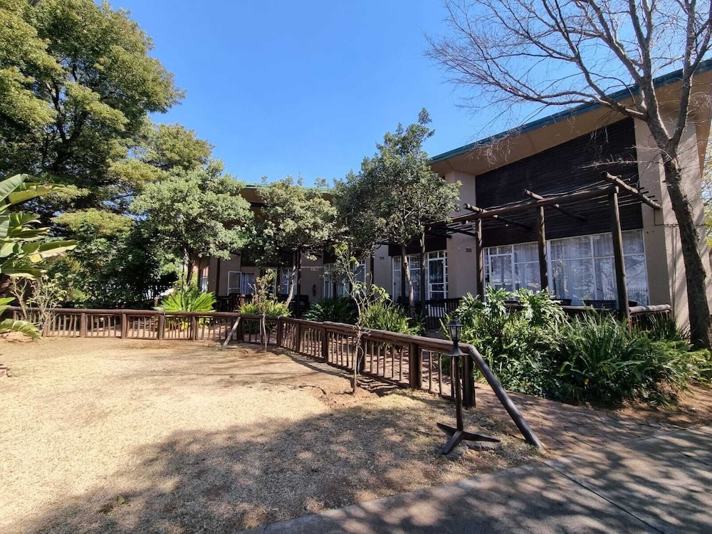Emerald Guesthouse 57/70