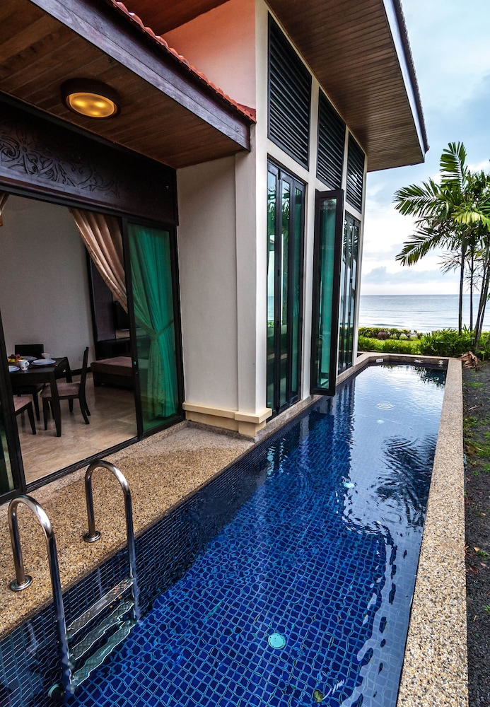Borneo Beach Villas 6/62