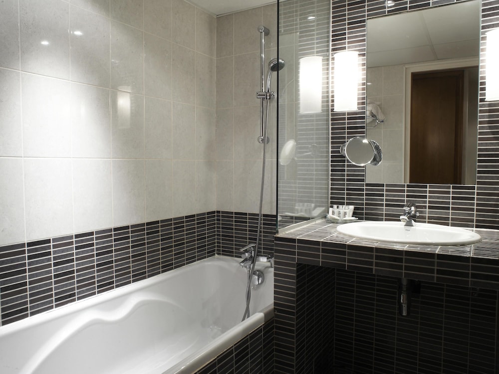 Mercure Marseille Centre Bompard La Corniche 50/50