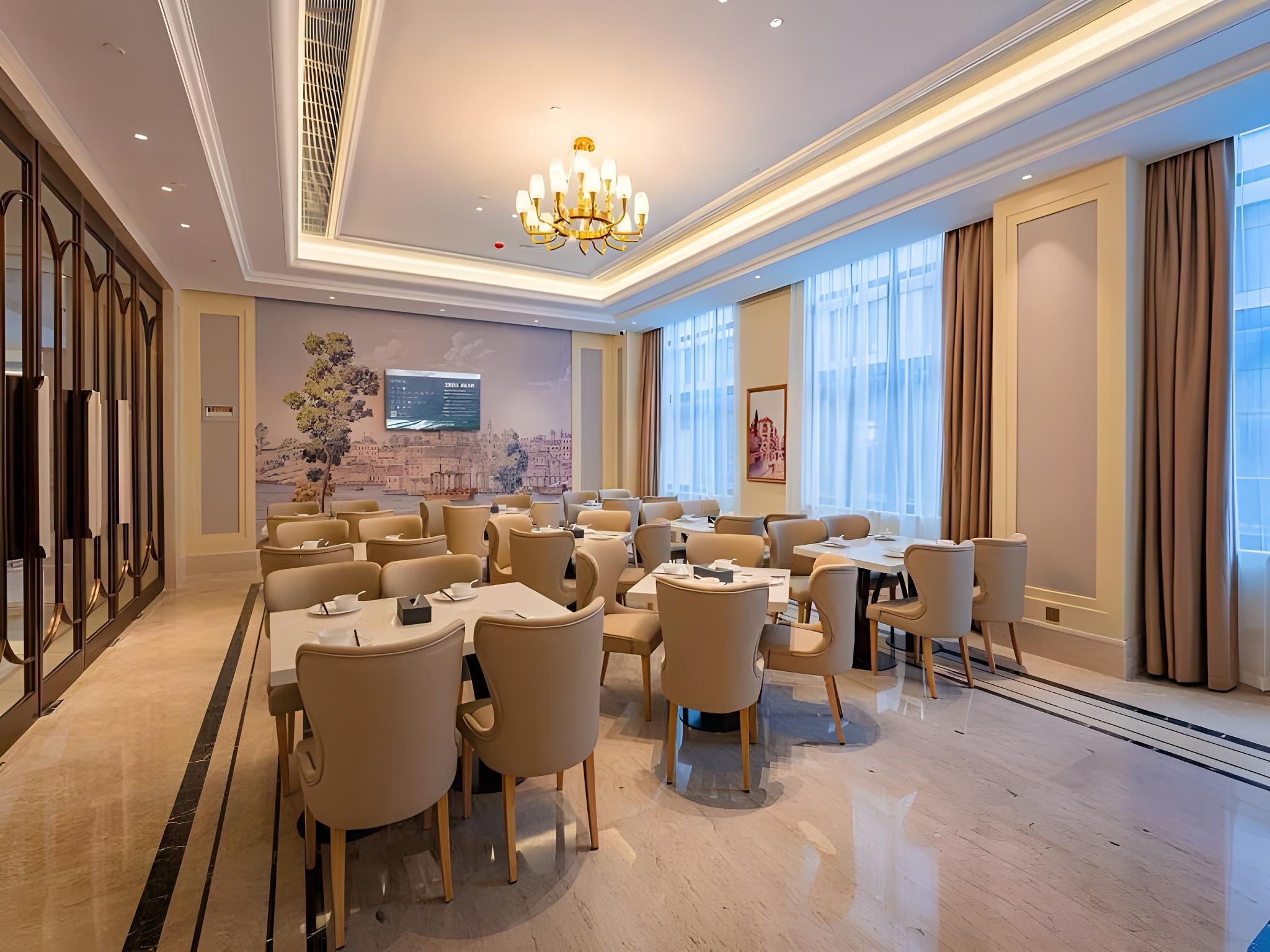 Vienna Hotel Shanghai Songjiang Film & TV Park 15/23