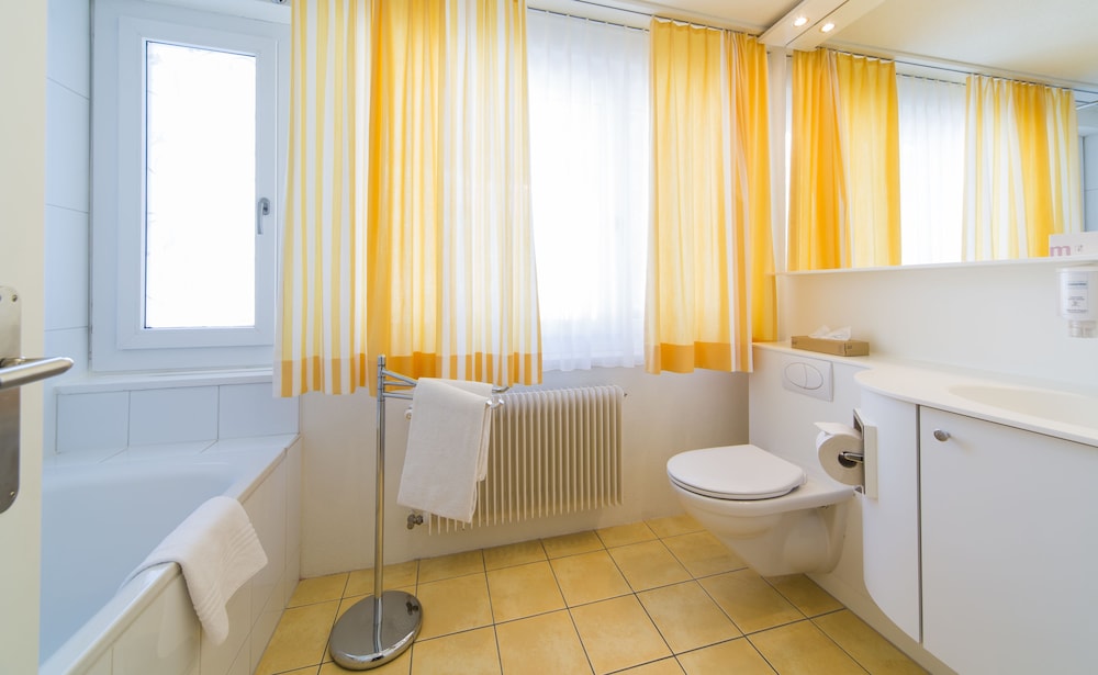 Le Bristol Leukerbad 50/50