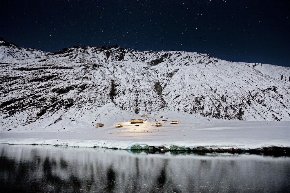 Minaret Station 13/24