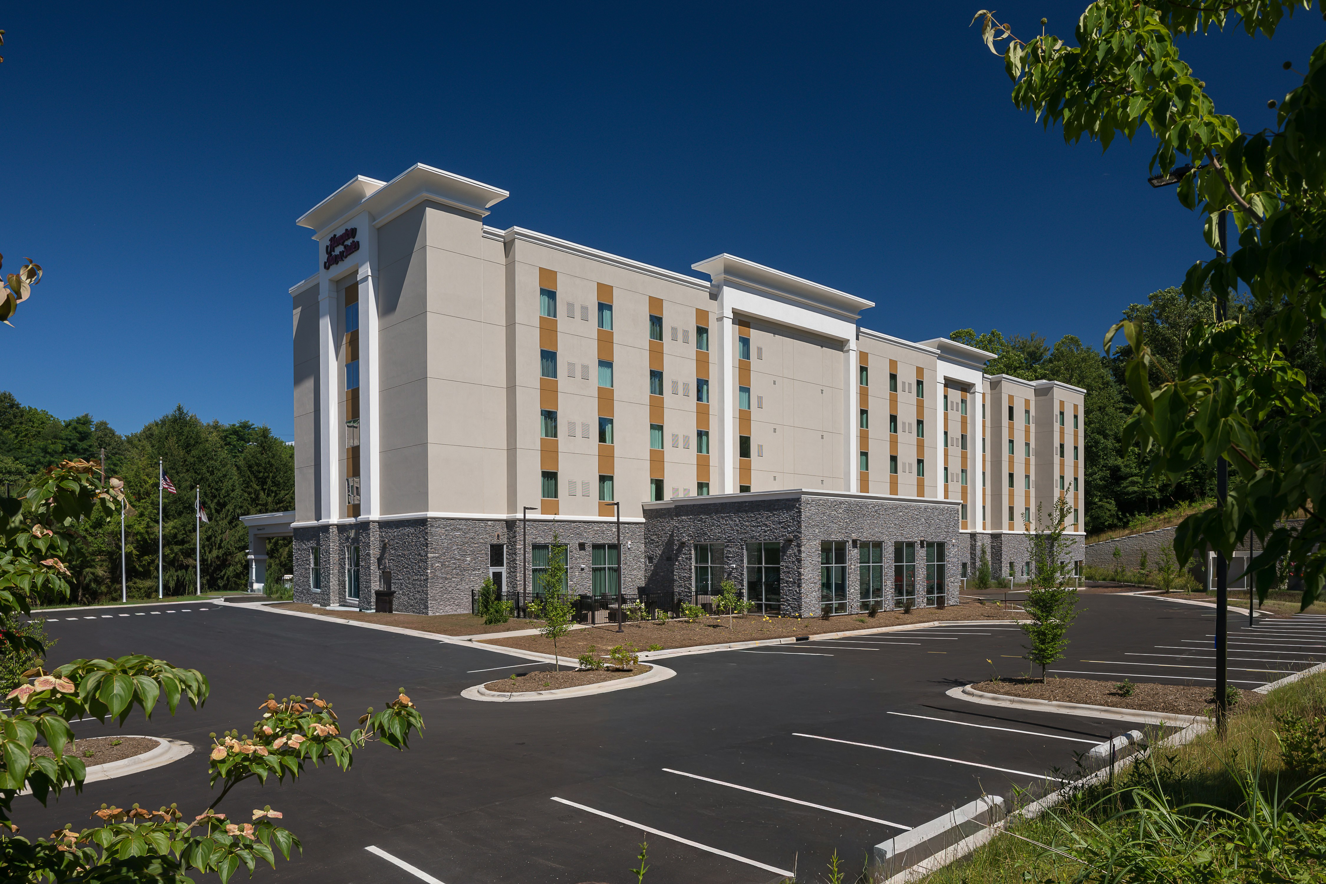 Hampton Inn Suites Asheville Biltmore Village 53/58