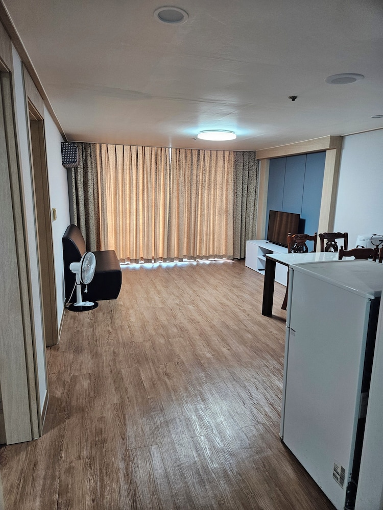 Geumgangsan Condominium 7/23