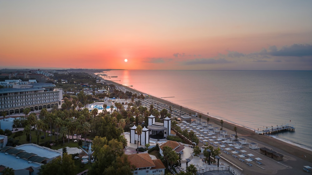 Adora Golf Resort Hotel 56/62